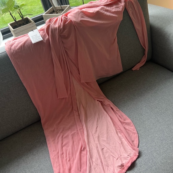 BUMPSUIT Soft Mesh Top and Skirt in Pink MATERNITY size S - Picture 3 of 6